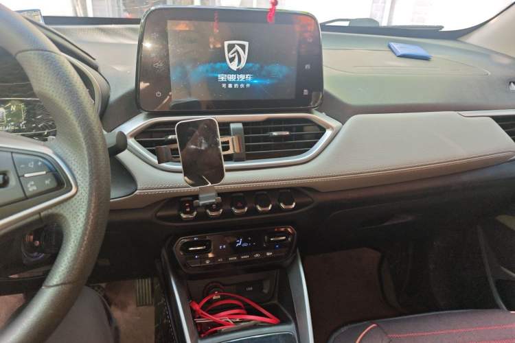 Used Baojun 510 2017 1.5L Automatic Fashion Model Audio And AC Panel