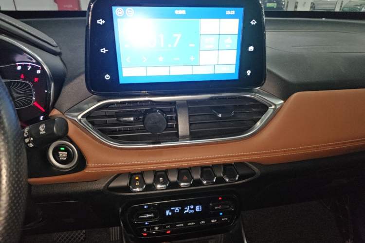 Used Baojun 510 2017 1.5L Automatic Luxury Model Audio And AC Panel