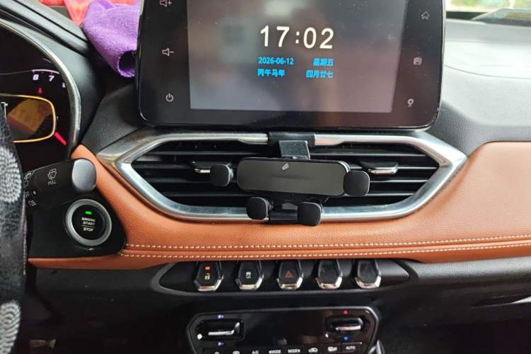 Used Baojun 510 2017 1.5L Manual Luxury Model Audio And AC Panel