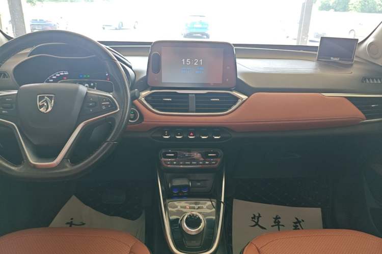 Used Baojun 510 2017 1.5L Automatic Luxury Model Audio And AC Panel
