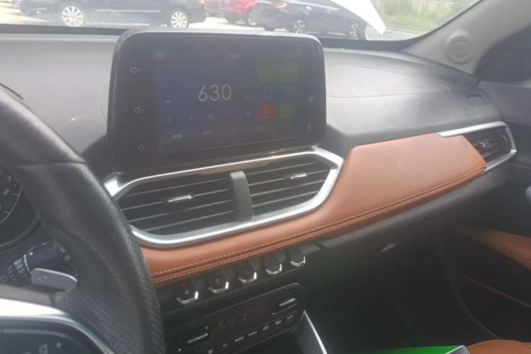 Used Baojun 510 2017 1.5L Automatic Luxury Model Audio And AC Panel