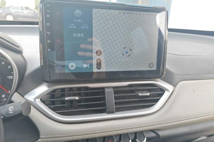 Used Baojun 510 2017 1.5L Manual Fashion Model Audio And AC Panel
