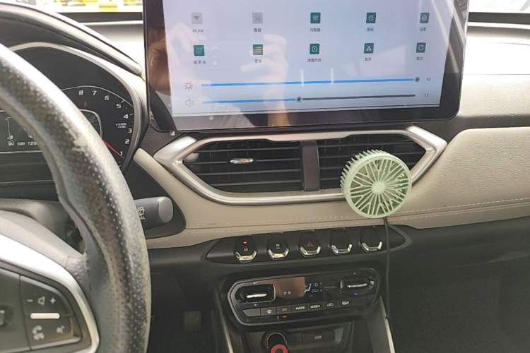 Used Baojun 510 2017 1.5L Manual Fashion Model Audio And AC Panel