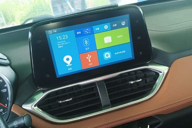 Used Baojun 510 2017 1.5L Manual Luxury Model Audio And AC Panel