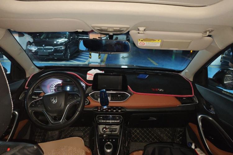 Used Baojun 510 2017 1.5L Automatic Luxury Model Center Console