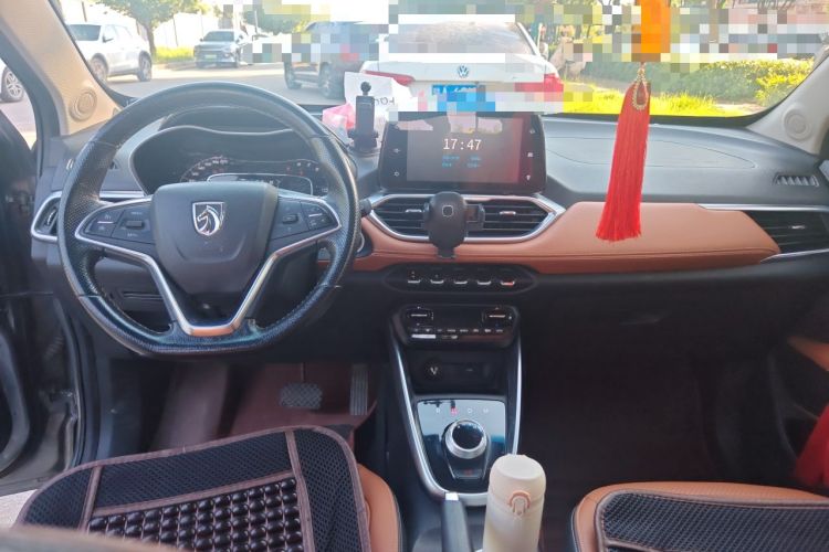 Used Baojun 510 2017 1.5L Automatic Luxury Model Center Console
