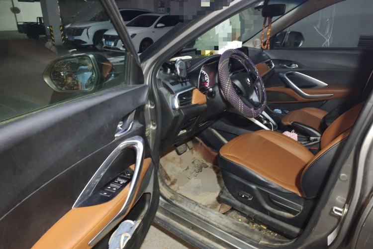 Used Baojun 510 2017 1.5L Automatic Luxury Model Driver Seat