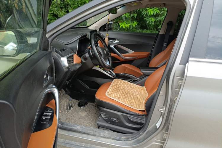 Used Baojun 510 2017 1.5L Automatic Luxury Model Driver Seat