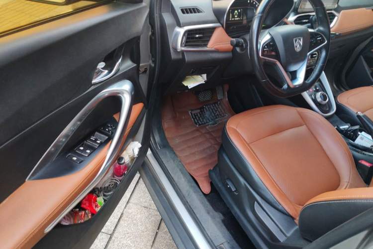 Used Baojun 510 2017 1.5L Automatic Luxury Model Driver Seat