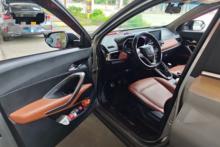 Used Baojun 510 2017 1.5L Manual Luxury Model Driver Seat