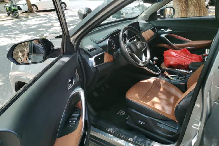 Used Baojun 510 2017 1.5L Manual Luxury Model Driver Seat