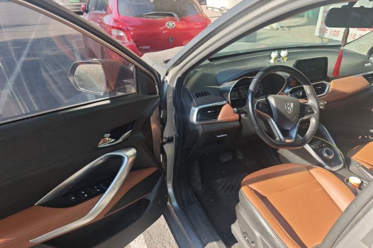 Used Baojun 510 2017 1.5L Automatic Luxury Model Driver Seat