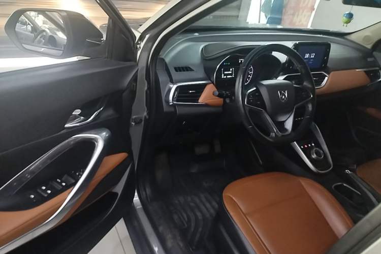 Used Baojun 510 2017 1.5L Automatic Luxury Model Driver Seat