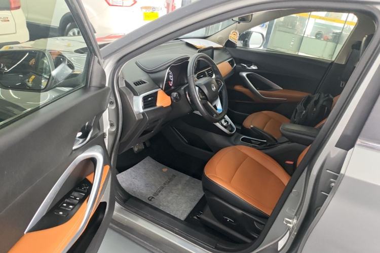 Used Baojun 510 2017 1.5L Automatic Luxury Model Driver Seat