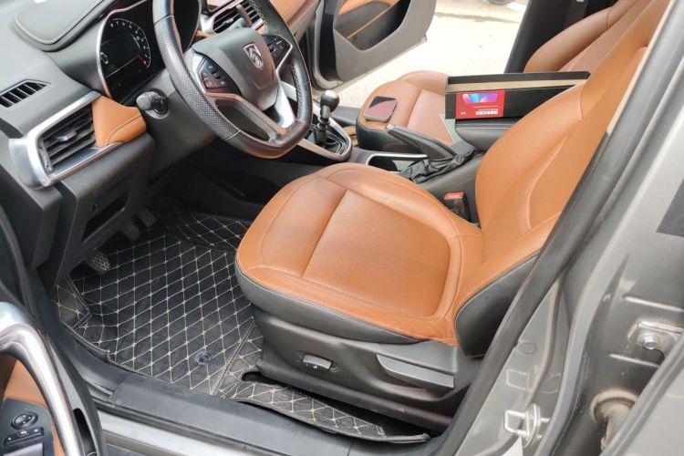 Used Baojun 510 2017 1.5L Manual Luxury Model Driver Seat