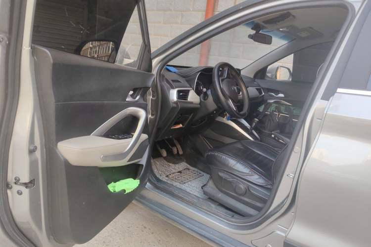 Used Baojun 510 2017 1.5L Manual Fashion Model Driver Seat