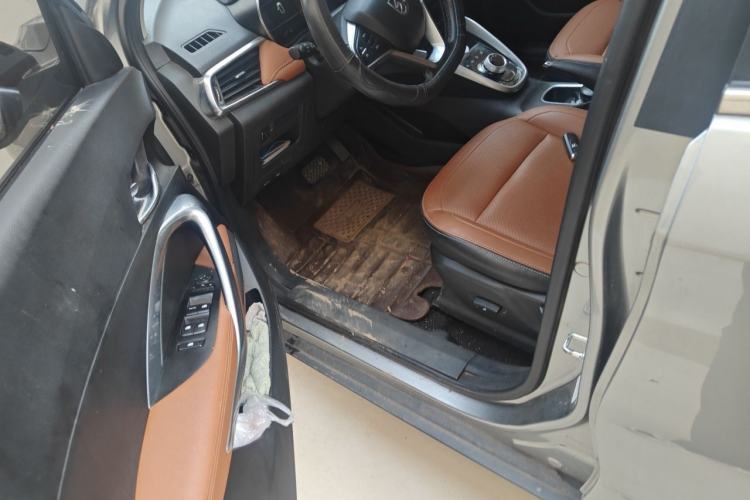 Used Baojun 510 2017 1.5L Automatic Luxury Model Driver Seat