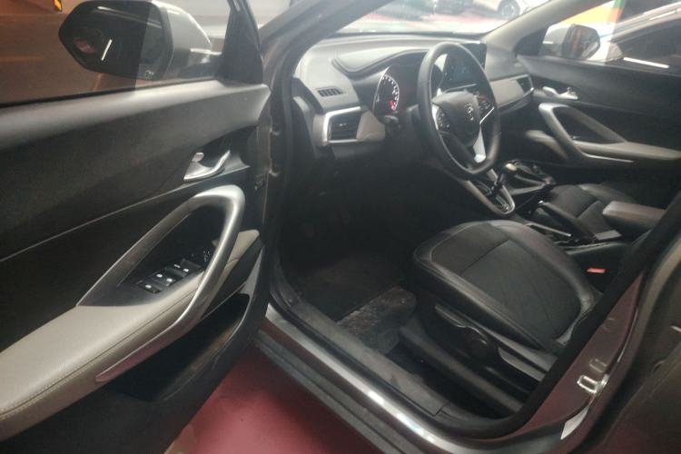 Used Baojun 510 2017 1.5L Manual Fashion Model Driver Seat