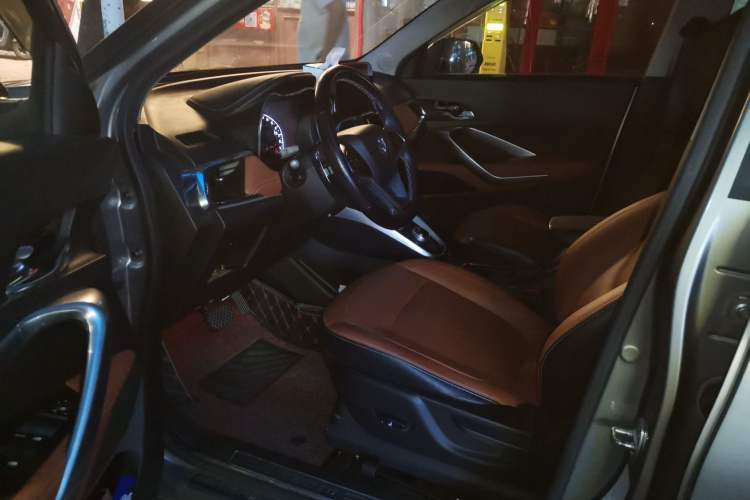 Used Baojun 510 2017 1.5L Automatic Luxury Model Driver Seat