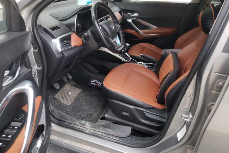 Used Baojun 510 2017 1.5L Manual Luxury Model Driver Seat