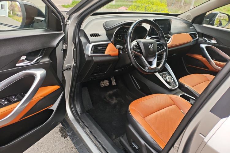 Used Baojun 510 2017 1.5L Automatic Luxury Model Driver Seat