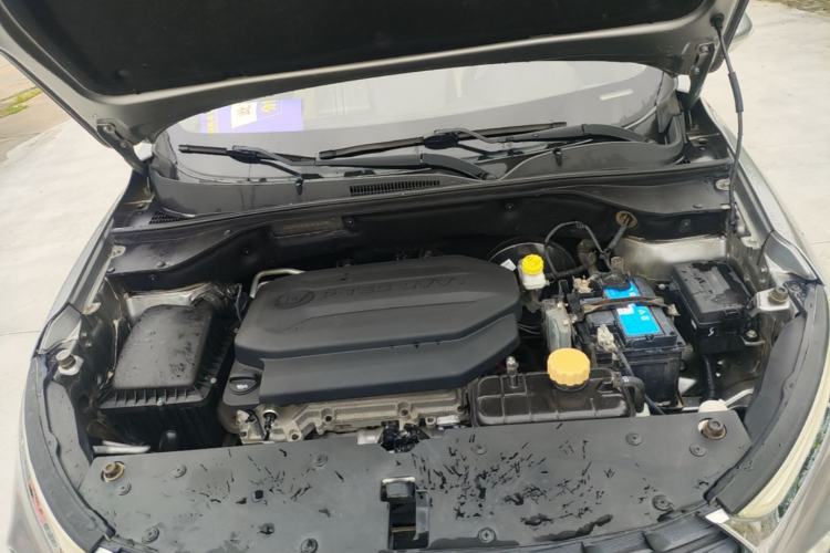 Used Baojun 510 2017 1.5L manual Comfort trim Engine Bay
