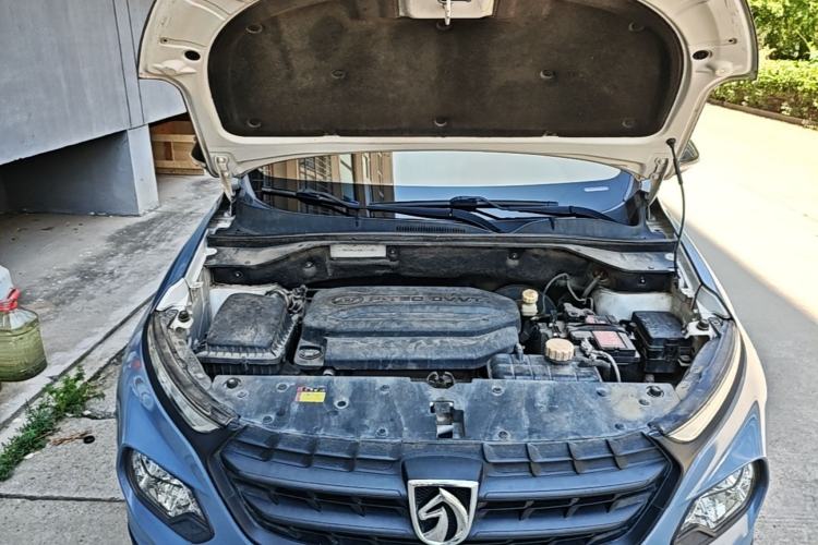Used Baojun 510 2017 1.5L manual Comfort trim Engine Bay