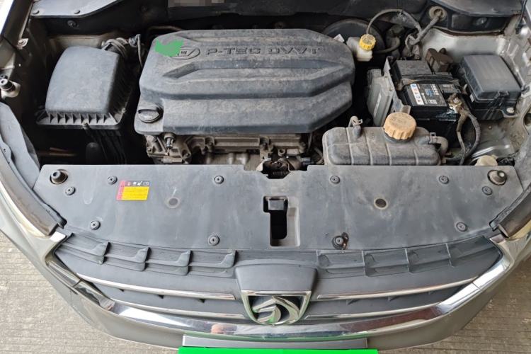 Used Baojun 510 2017 1.5L Manual Luxury Model Engine Bay