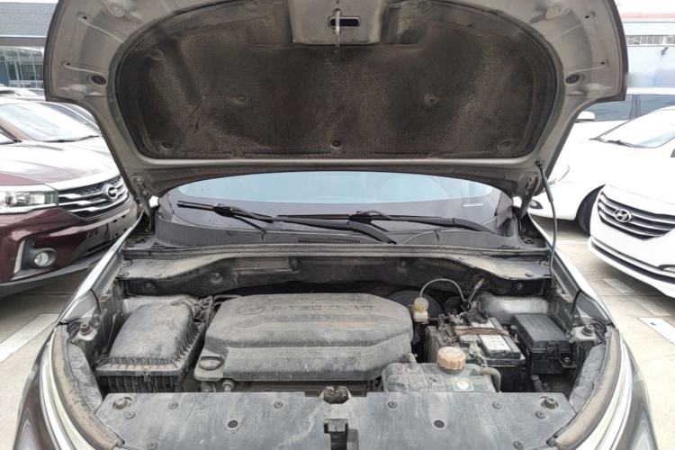 Used Baojun 510 2017 1.5L Manual Fashion Model Engine Bay