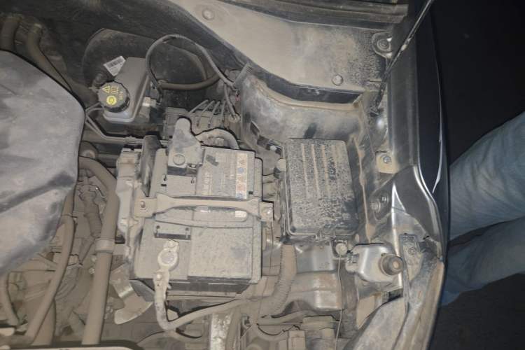 Used Baojun 510 2017 1.5L manual Comfort trim Engine Bay Left