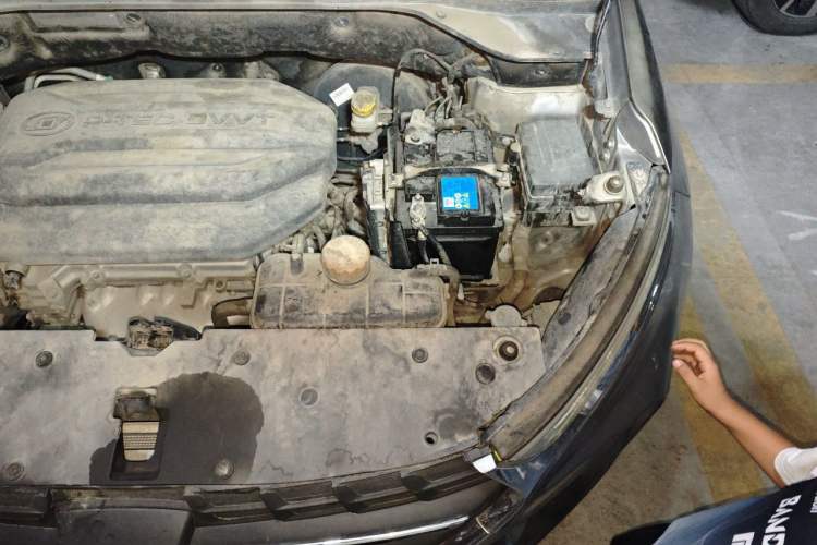 Used Baojun 510 2017 1.5L Automatic Luxury Model Engine Bay Left