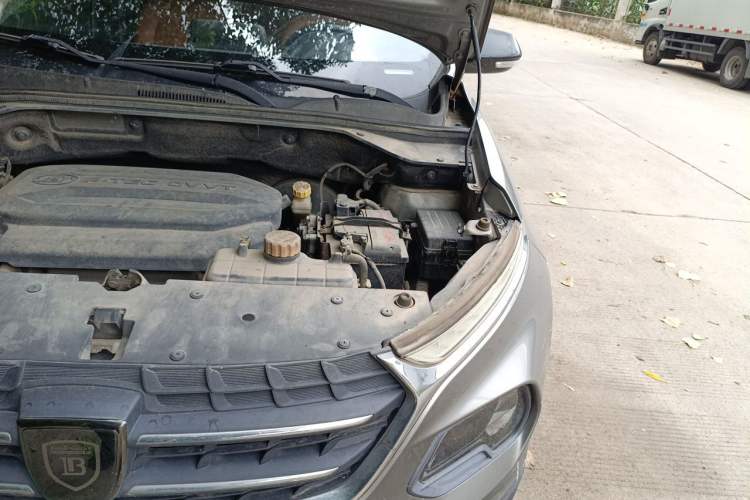 Used Baojun 510 2017 1.5L Automatic Luxury Model Engine Bay Left