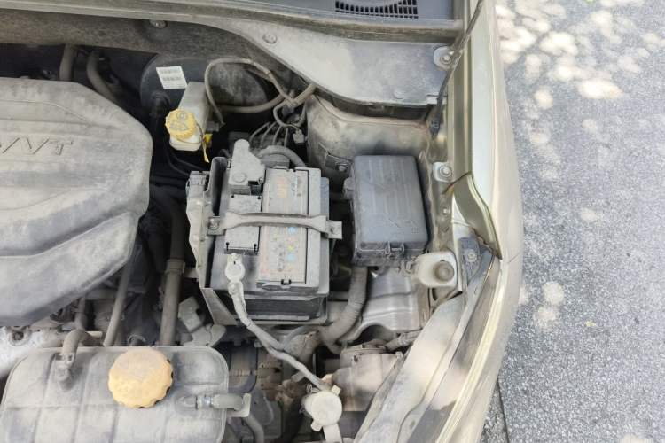 Used Baojun 510 2017 1.5L Manual Fashion Model Engine Bay Left