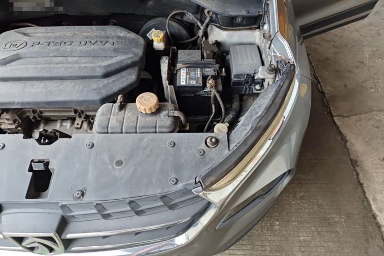 Used Baojun 510 2017 1.5L Manual Luxury Model Engine Bay Left