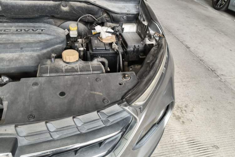 Used Baojun 510 2017 1.5L Automatic Luxury Model Engine Bay Left