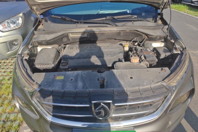 Used Baojun 510 2017 1.5L Manual Luxury Model Engine Bay