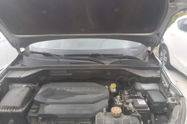 Used Baojun 510 2017 1.5L Automatic Luxury Model Engine Bay