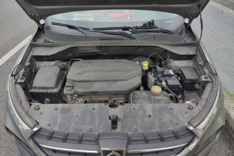 Used Baojun 510 2017 1.5L Manual Luxury Model Engine Bay