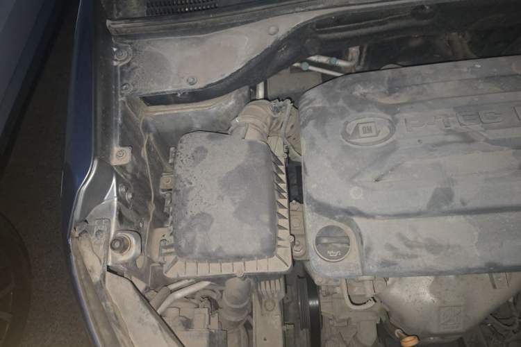 Used Baojun 510 2017 1.5L manual Comfort trim Engine Bay Right