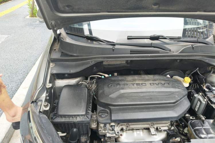 Used Baojun 510 2017 1.5L manual Comfort trim Engine Bay Right