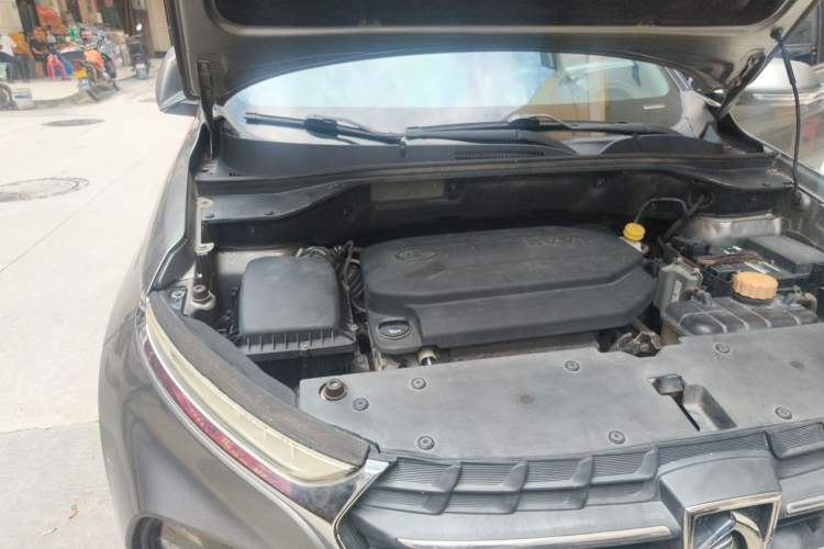 Used Baojun 510 2017 1.5L Manual Fashion Model Engine Bay Right