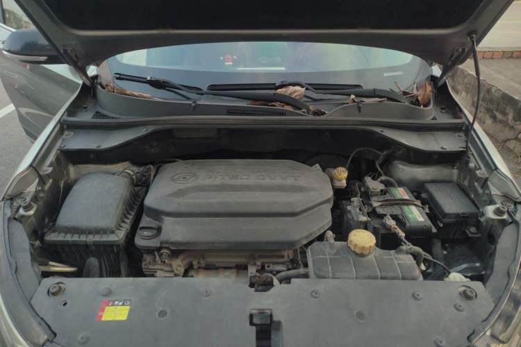 Used Baojun 510 2017 1.5L Automatic Luxury Model Engine Bay
