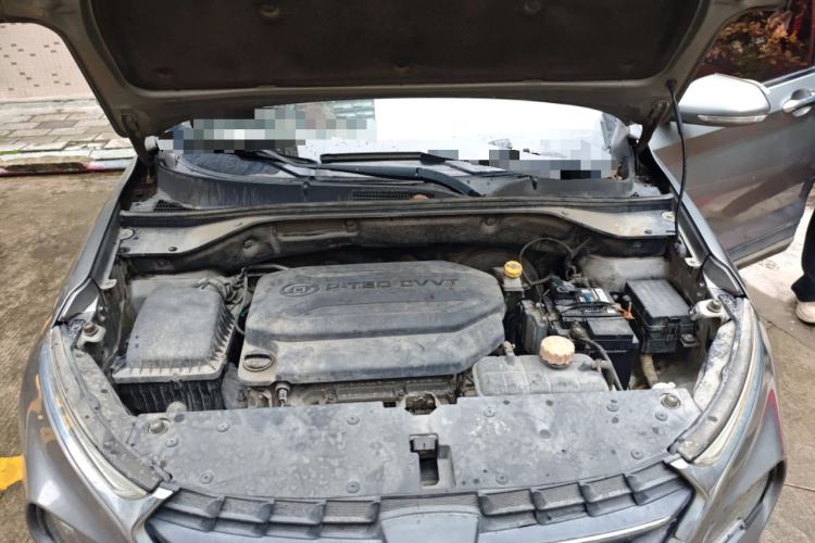 Used Baojun 510 2017 1.5L Manual Fashion Model Engine Bay
