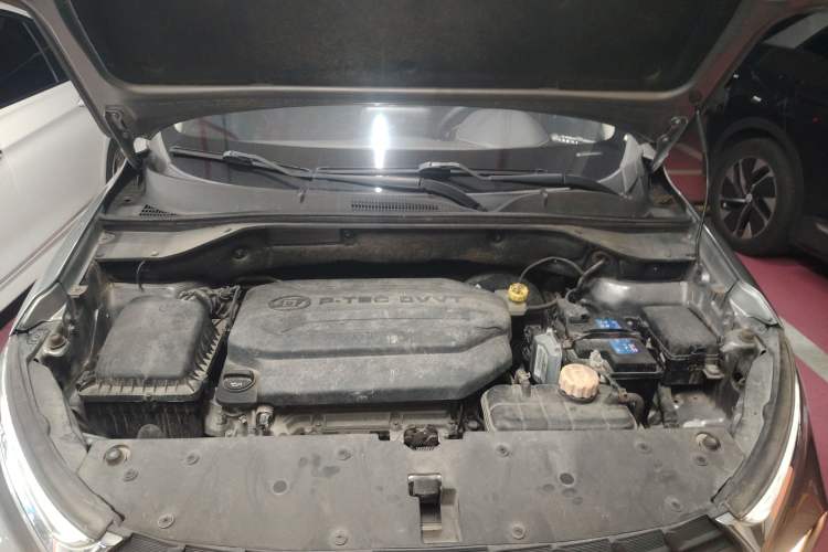 Used Baojun 510 2017 1.5L Manual Fashion Model Engine Bay
