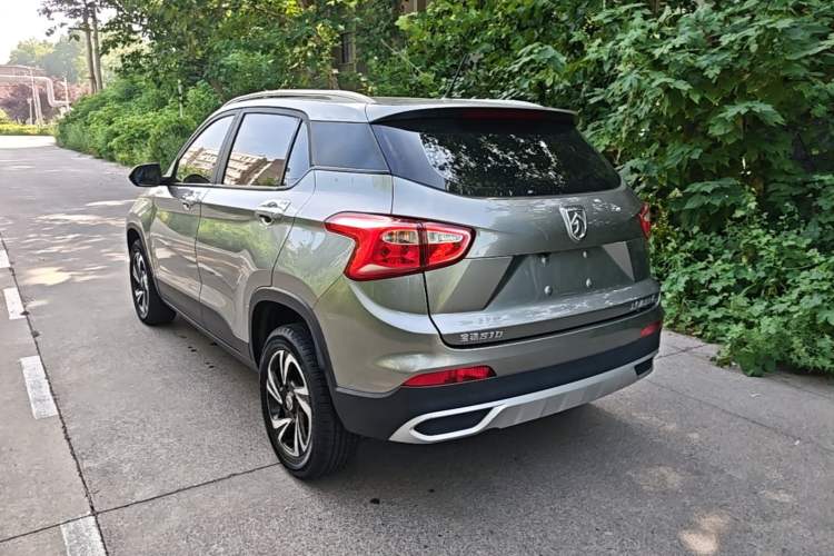 Used Baojun 510 2017 1.5L manual Comfort trim Exterior 2