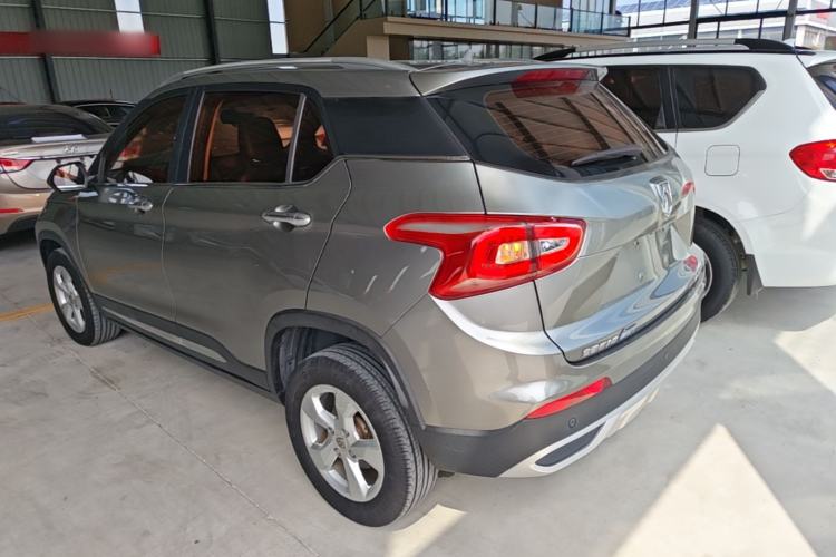 Used Baojun 510 2017 1.5L Automatic Fashion Model Exterior 2