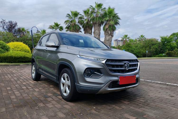 Used Baojun 510 2017 1.5L Automatic Fashion Model Exterior 2
