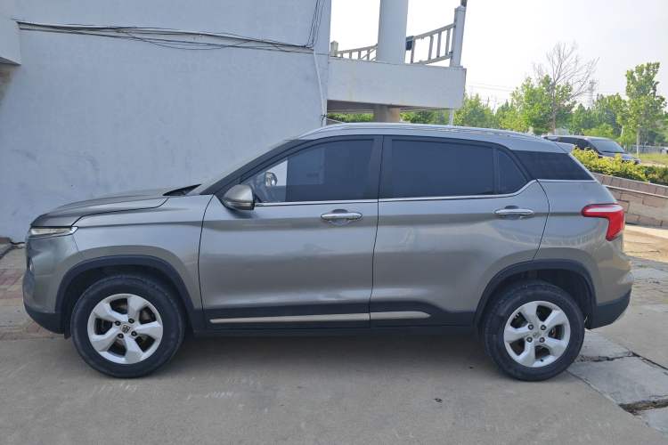 Used Baojun 510 2017 1.5L Manual Fashion Model Exterior 3