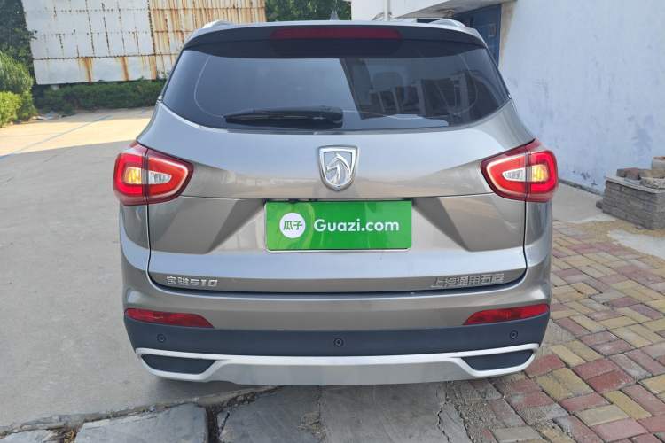 Used Baojun 510 2017 1.5L Manual Fashion Model Exterior 4