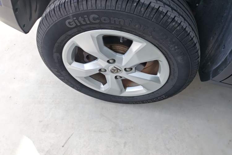 Used Baojun 510 2017 1.5L Automatic Fashion Model Exterior 5